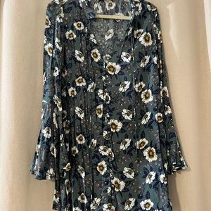 Free people green floral dress with flared sleeves